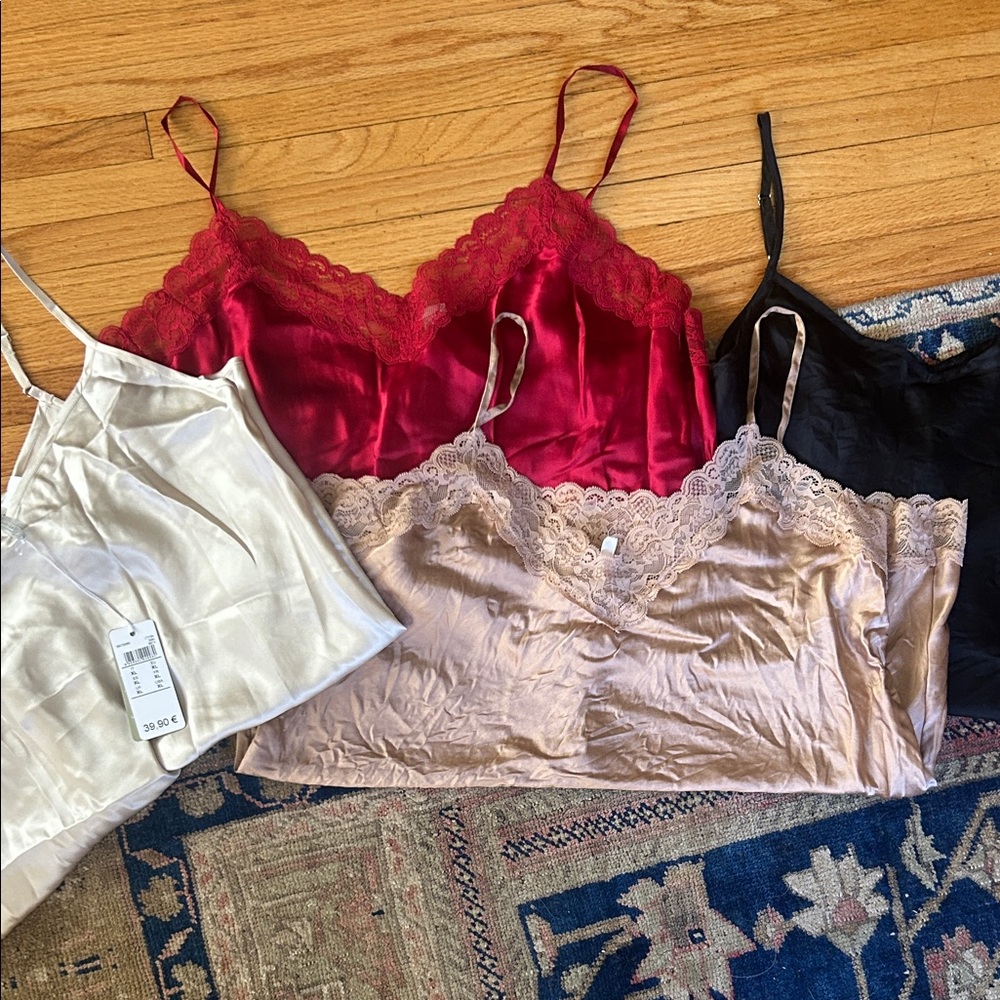 Lot of 4 Intimissimi silk camis, plain and lace. Size XL
